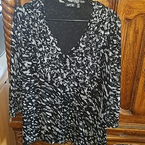 Dressy women's top